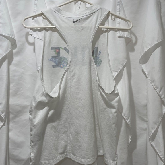 Nike White Athletic Tank with Floral Logo Sz M - Picture 4 of 11